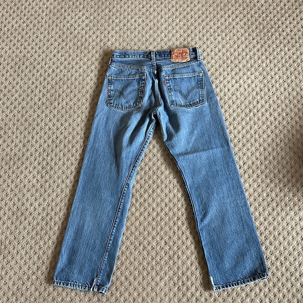 Levi’s women’s 501 Straight-Leg Jeans - Picture 3 of 6